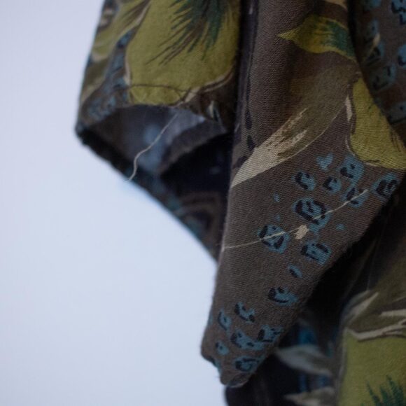 White Stag 14W/16W Mixed Print Button-Up Animal + Tropical Collared Top Pocket - Picture 6 of 9